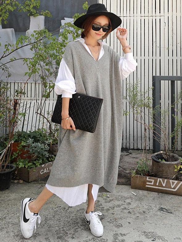 Loose V-neck Woolen Waistcoat - Image 2