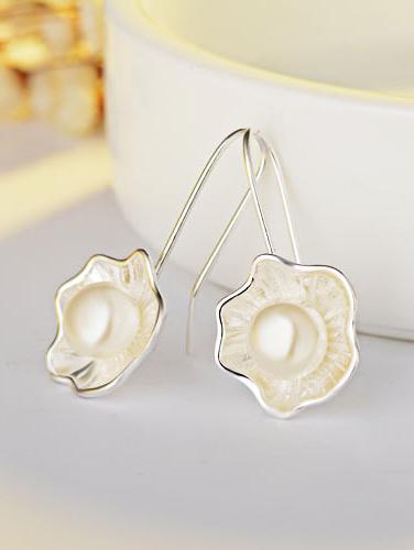 Lotus Pearl Fresh Earrings - Image 3