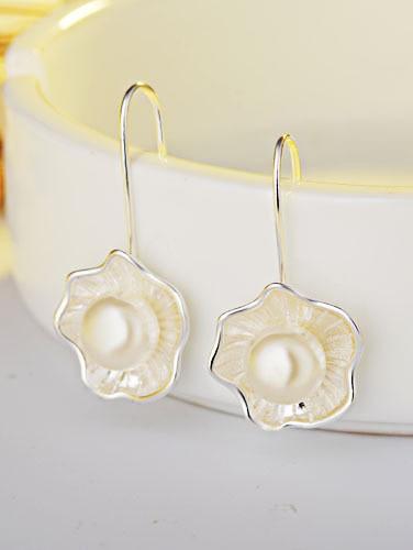 Lotus Pearl Fresh Earrings - Image 5