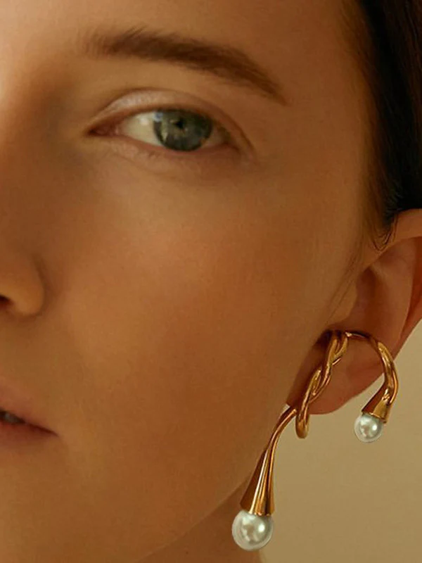 Normcore Asymmetric Geometric Ear Clip - Image 3