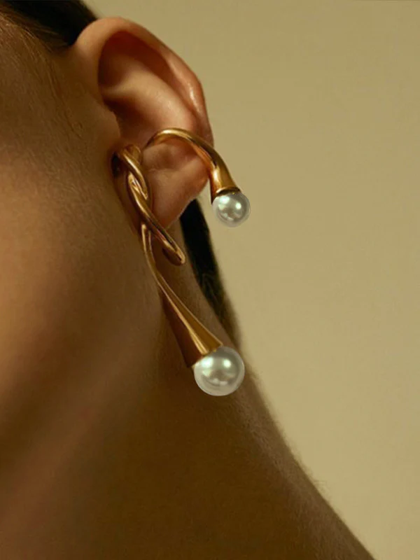 Normcore Asymmetric Geometric Ear Clip - Image 4