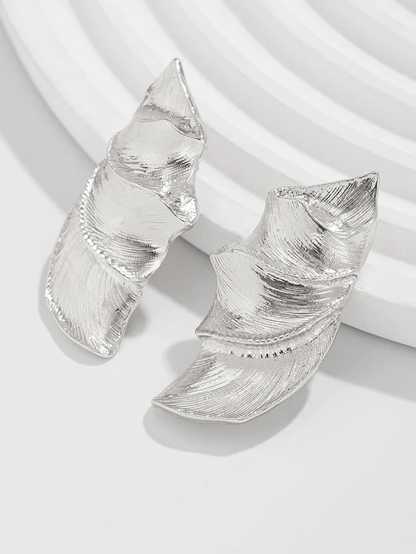 Normcore Geometric Drop Earrings - Image 8