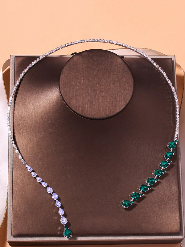 Original Stylish Statement Crystal Necklace - Image 5