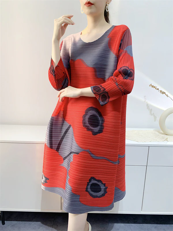Original Three-Quarter Sleeves Loose Floral Printed Contrast Color Pleated Round-Neck Midi Dresses - Image 2