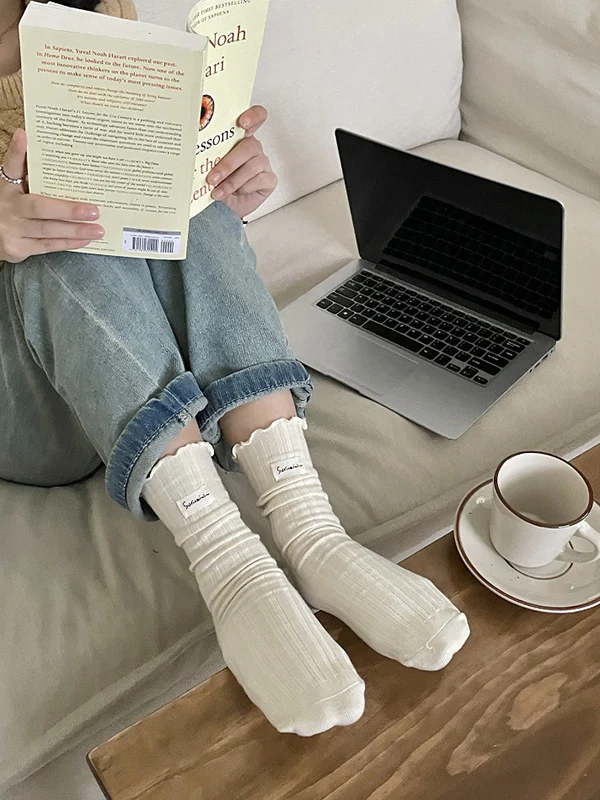 Pleated Wood Ear Lace Socks - Image 3