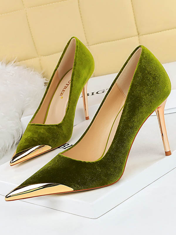 Pointed-Toe Shallow Cut Split-Joint Pumps - Image 2