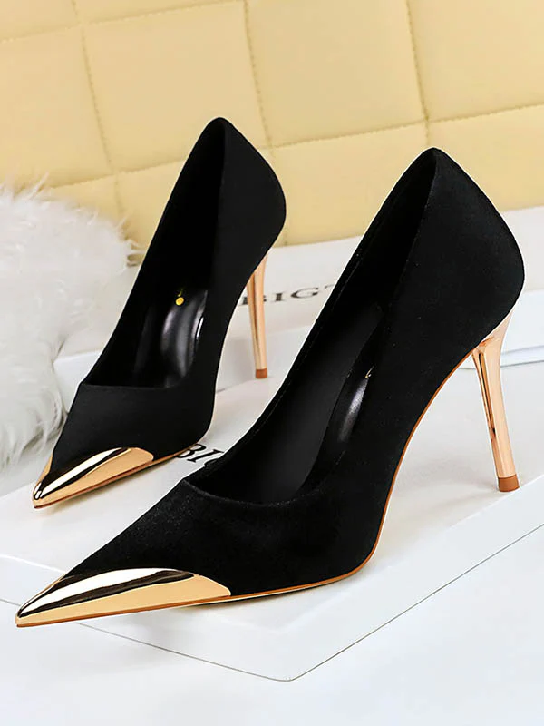 Pointed-Toe Shallow Cut Split-Joint Pumps - Image 3