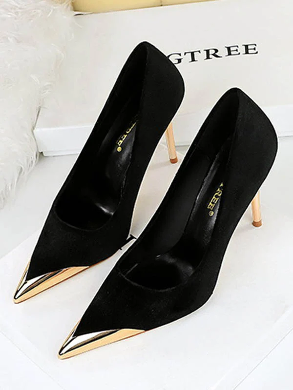 Pointed-Toe Shallow Cut Split-Joint Pumps - Image 4