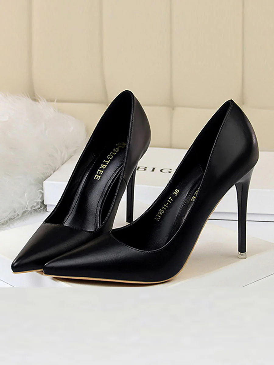 Pointed-Toe Solid Color Pumps