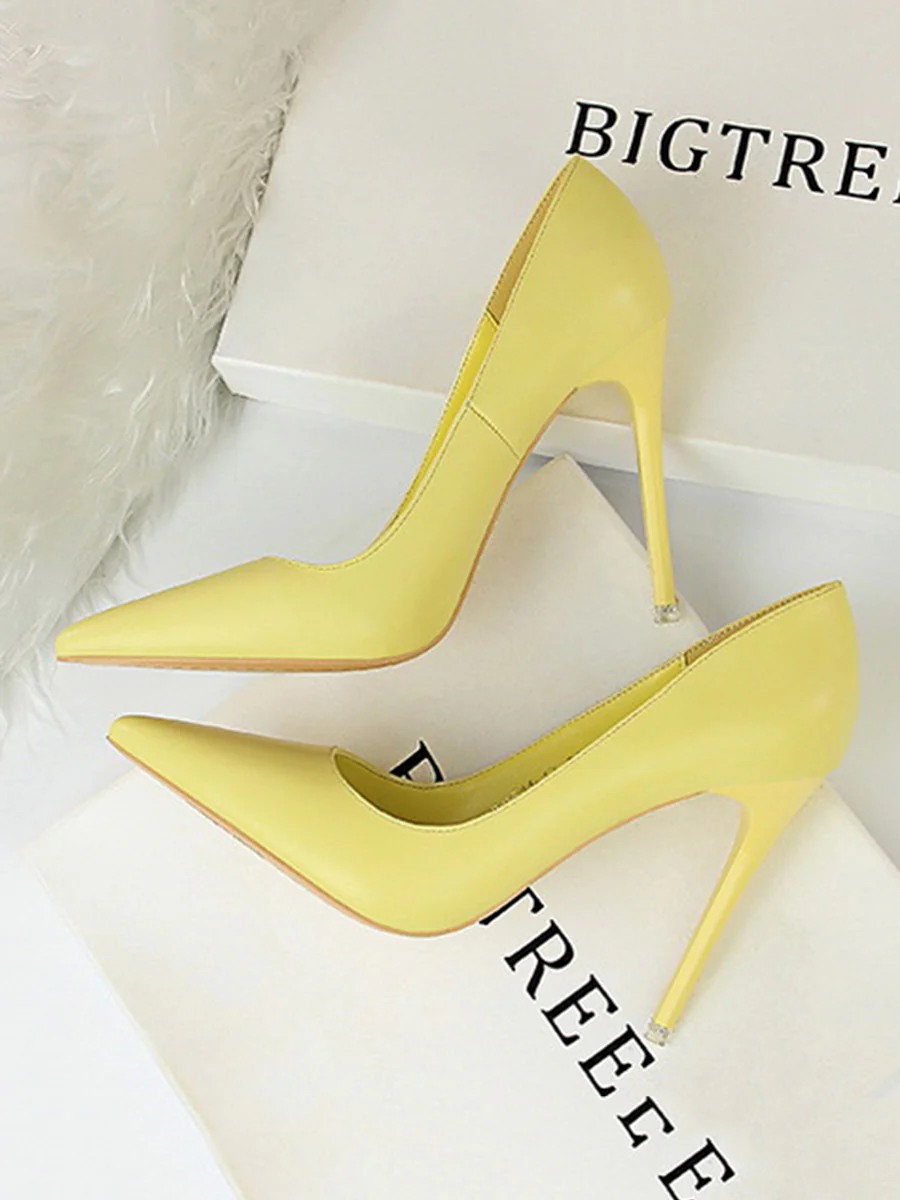 Pointed-Toe Solid Color Pumps - Image 14