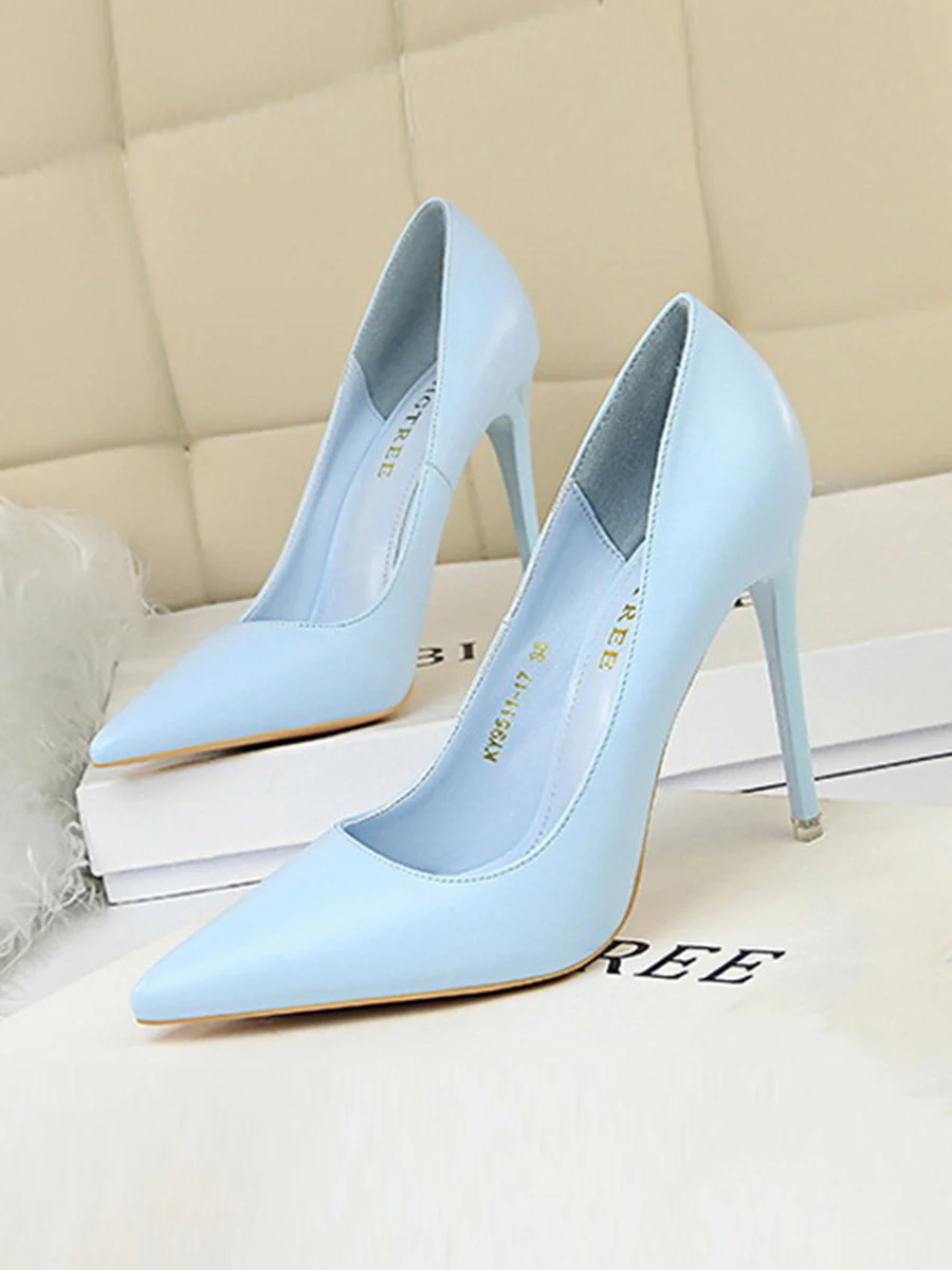 Pointed-Toe Solid Color Pumps - Image 7
