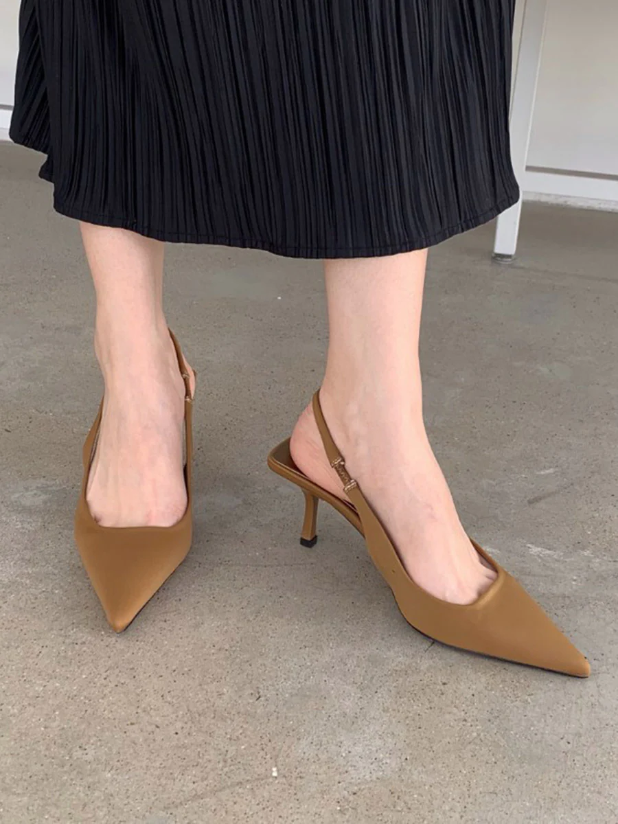 Pointed-Toe Solid Color Pumps