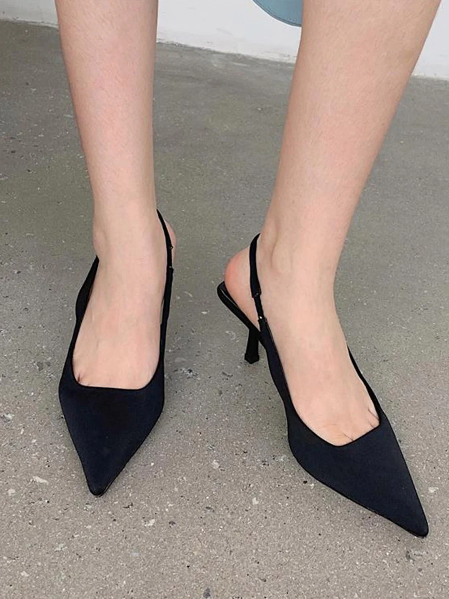 Pointed-Toe Solid Color Pumps - Image 4