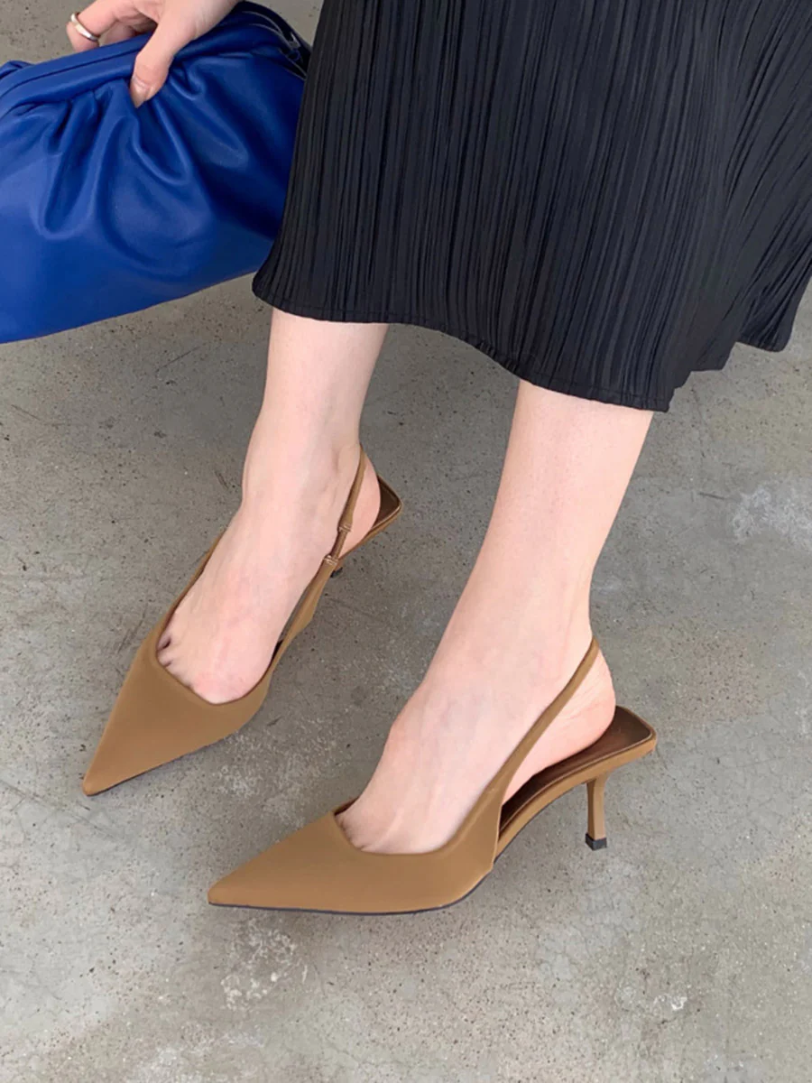 Pointed-Toe Solid Color Pumps - Image 6