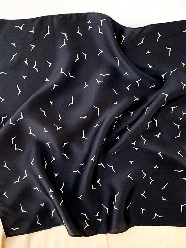 Printed Sun Protection Scarf - Image 9