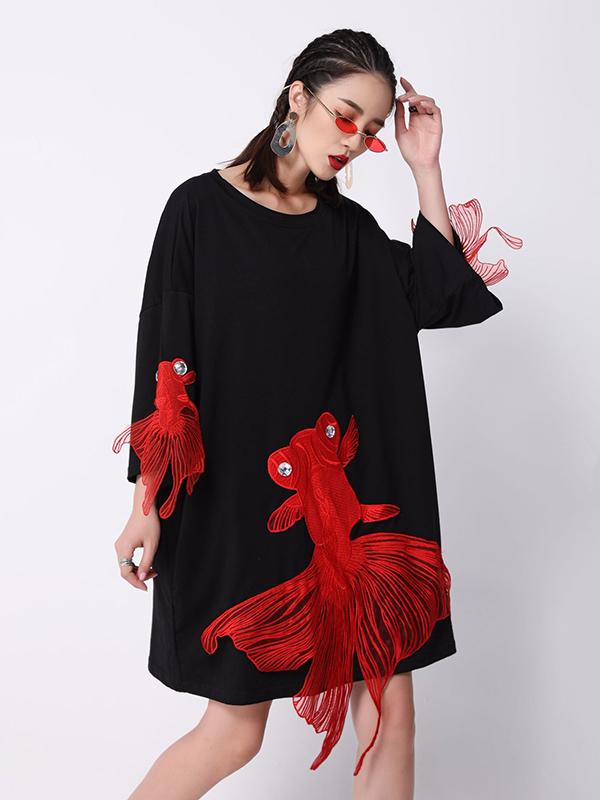 Red Goldfish Embroidered Loose Round Neck T-Shirt Dress - Image 4