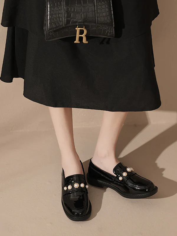 Round-Toe Split-Joint Loafers - Image 4