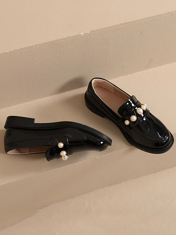 Round-Toe Split-Joint Loafers - Image 9