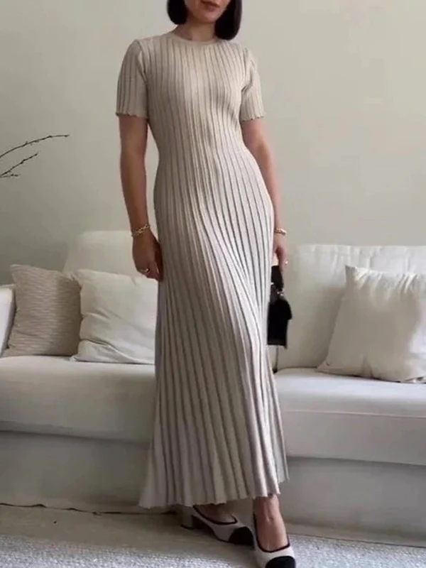 Short Sleeves Pleated Solid Color Tied Waist Round-Neck Maxi Dresses - Image 2