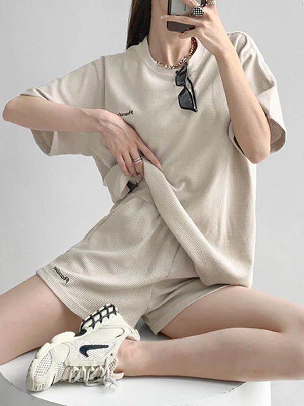Short Sleeves Split-Joint Round-Neck T-Shirt + Elasticity Waist Shorts Two Pieces Set - Image 6
