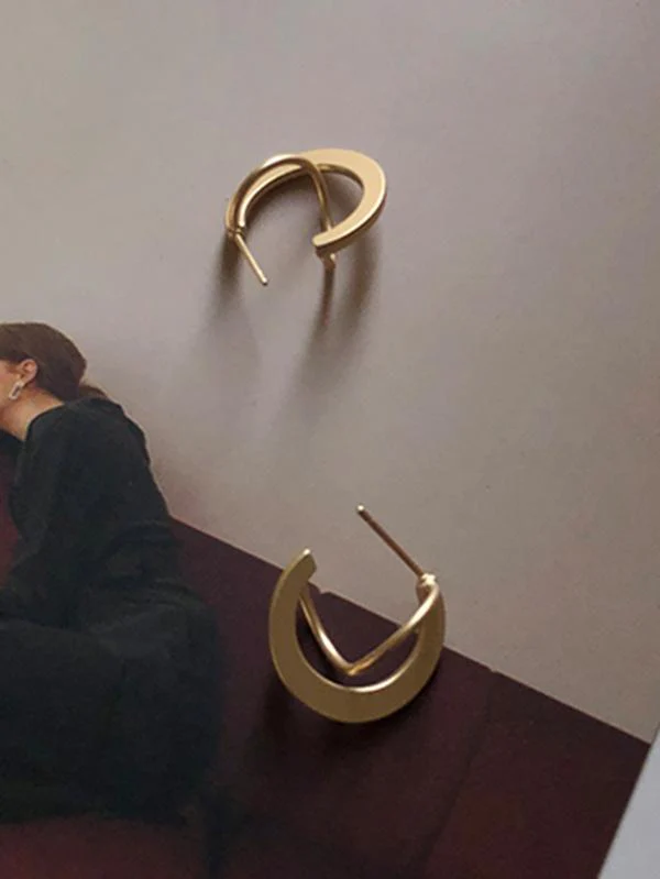 Simple Matt Earrings - Image 5