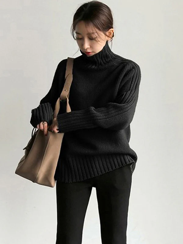Simple Turtleneck Sweater - Image 10