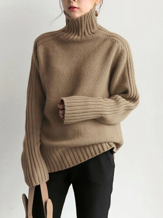 Simple Turtleneck Sweater - Image 2