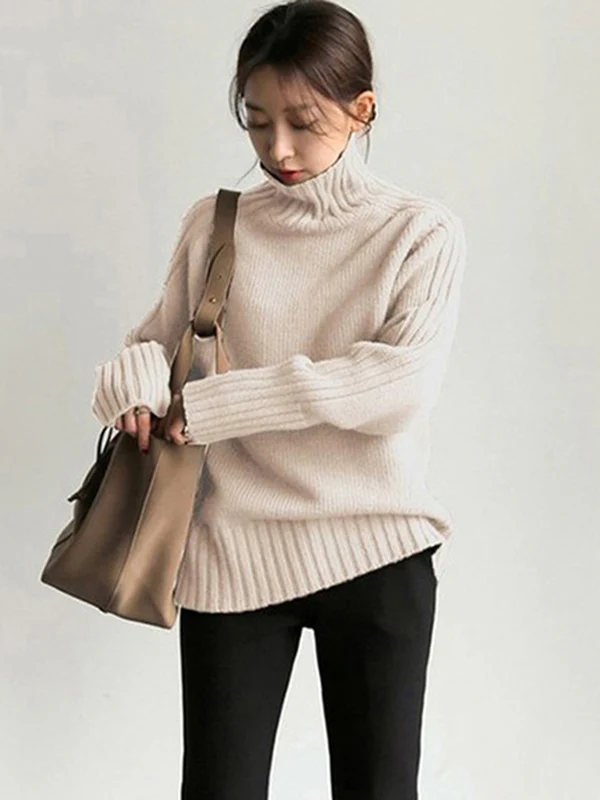 Simple Turtleneck Sweater - Image 5
