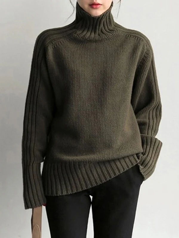Simple Turtleneck Sweater - Image 7