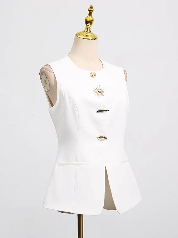 Sleeveless Buttoned Pockets Round-Neck Tank Top - Image 4