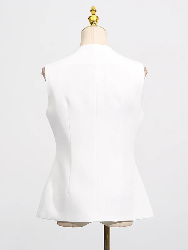 Sleeveless Buttoned Pockets Round-Neck Tank Top - Image 5