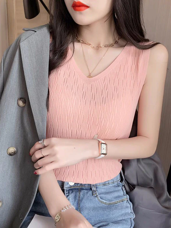 Sleeveless Solid Color Textured V-Neck Vest Top - Image 4
