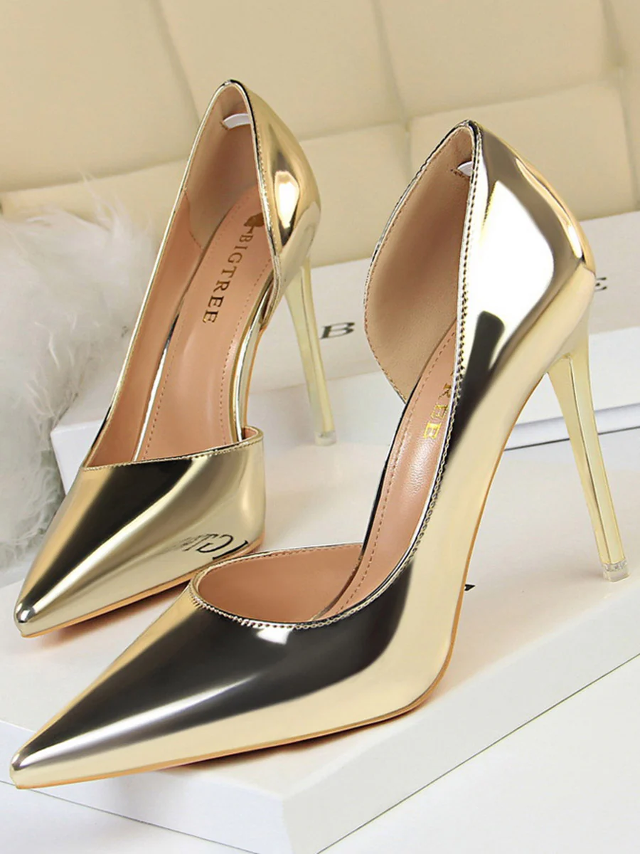 Solid Color Pumps - Image 9