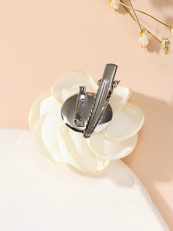 Solid Color Three-Dimensional Flower Brooch Accessories - Image 9