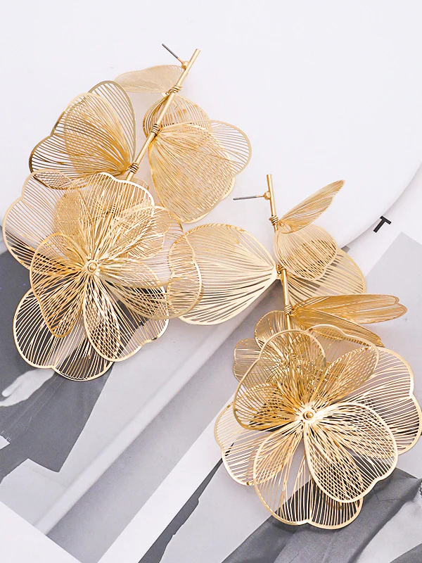 Solid Color Three-Dimensional Flower Drop Earrings - Image 4