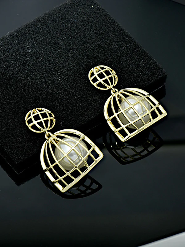 Statement Geometric Pearl Earrings Accessories - Image 4