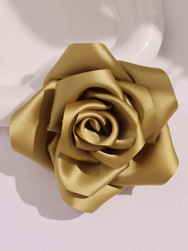 Three-Dimensional Flower Brooch Accessories - Image 12