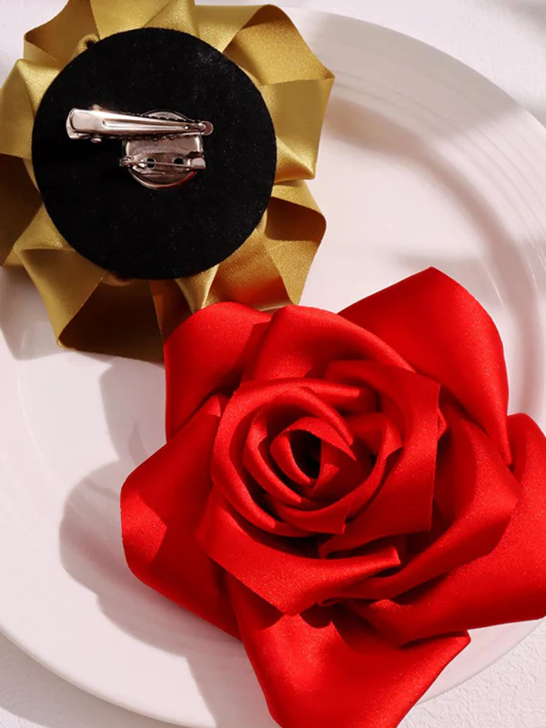 Three-Dimensional Flower Brooch Accessories - Image 15