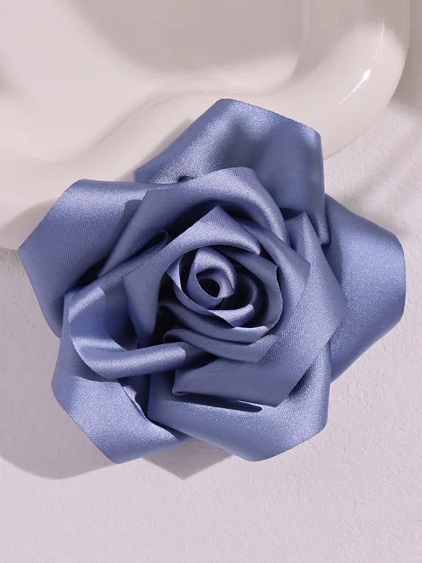 Three-Dimensional Flower Brooch Accessories - Image 6