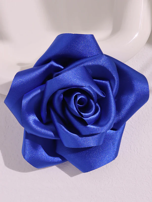 Three-Dimensional Flower Brooch Accessories - Image 7