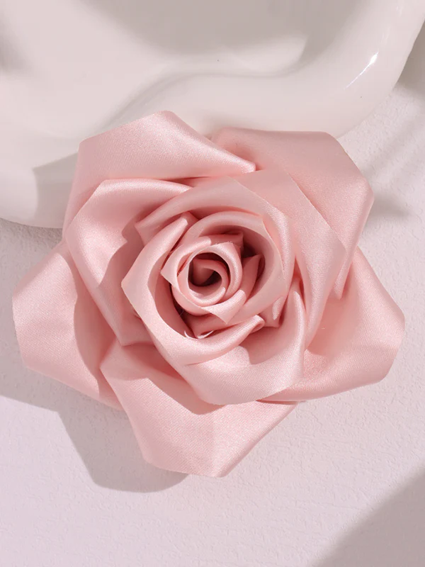 Three-Dimensional Flower Brooch Accessories - Image 8