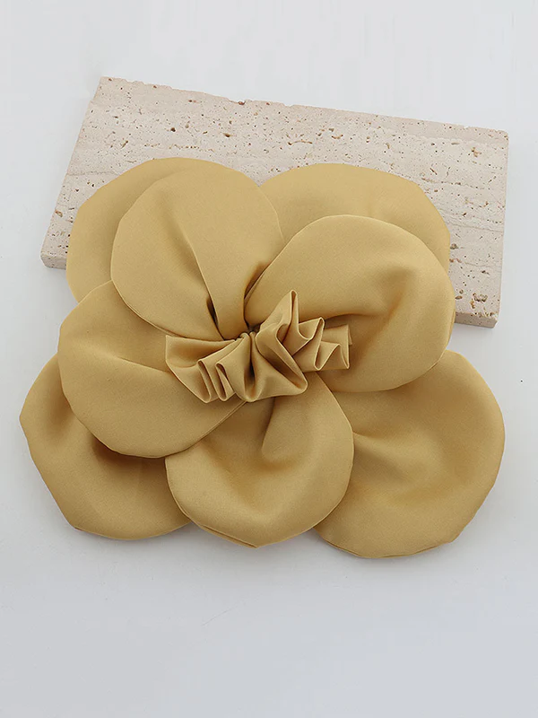 Three-Dimensional Flower Brooch Accessories - Image 11