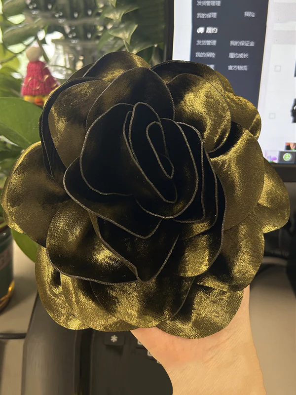 Three-Dimensional Flower Brooch Accessories - Image 17