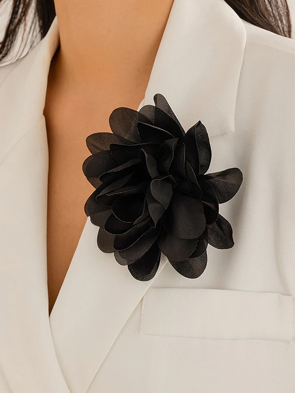 Three-Dimensional Flower Brooch Accessories - Image 13