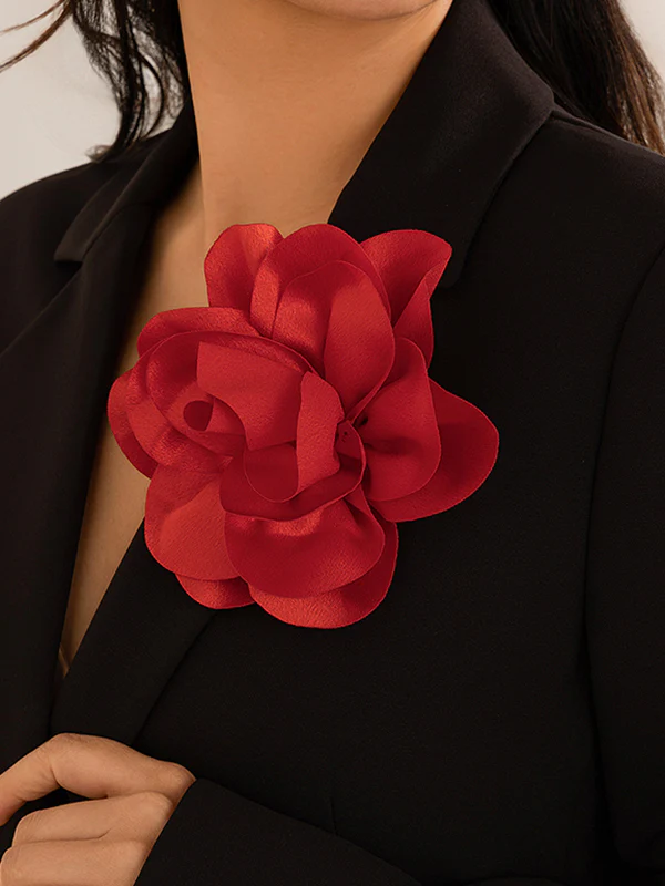 Three-Dimensional Flower Brooch Accessories - Image 2