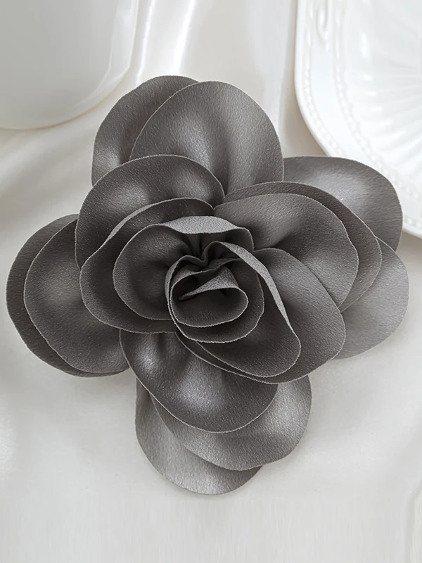 Three-Dimensional Flower Brooch Accessories - Image 36