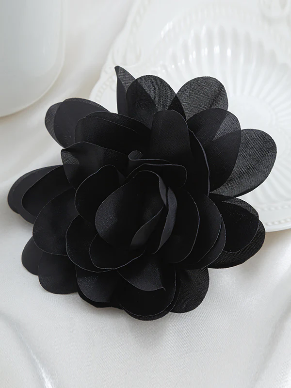 Three-Dimensional Flower Brooch Accessories - Image 38