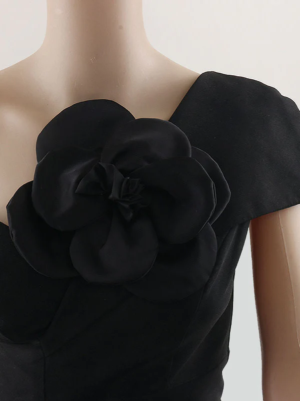 Three-Dimensional Flower Brooch Accessories - Image 3