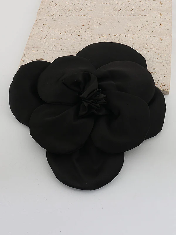 Three-Dimensional Flower Brooch Accessories - Image 9