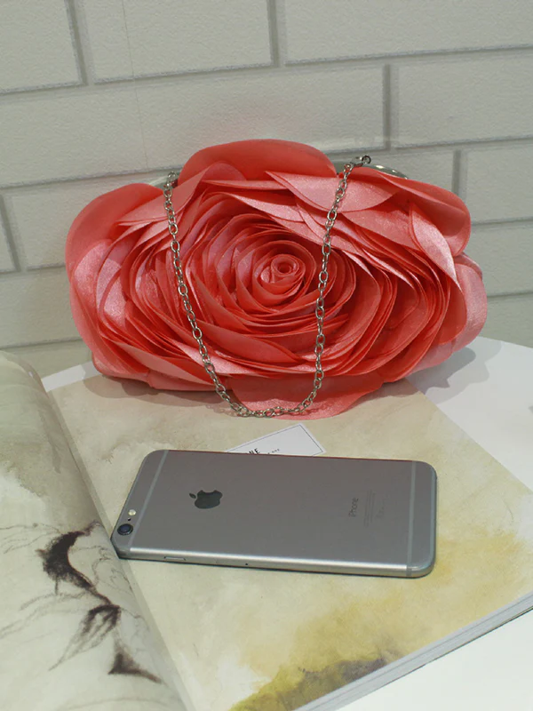 Three-Dimensional Flower Handbags - Image 13